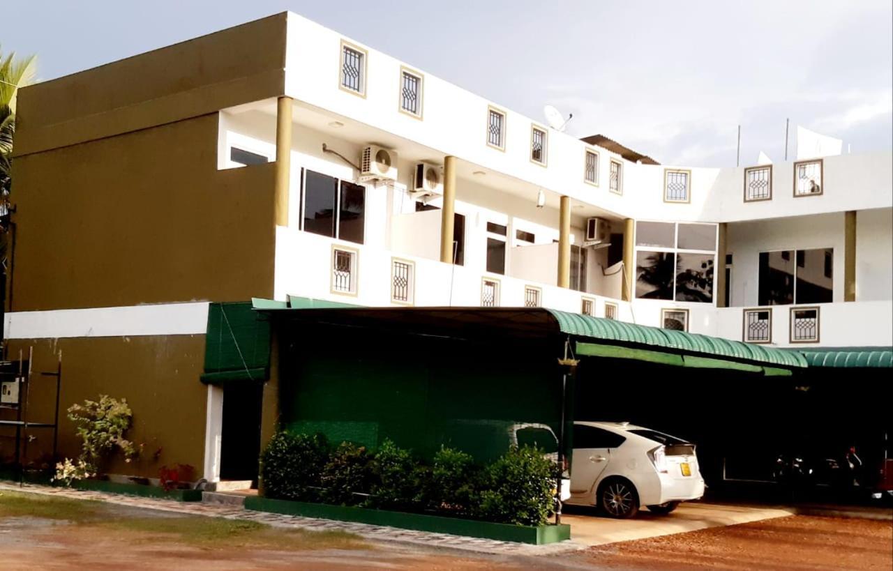 Kanora Lake Resort ماهاراغاما المظهر الخارجي الصورة